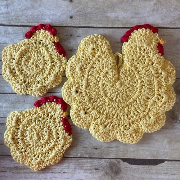 New Handmade Cotton Crochet Chicken Hot Pad/Trivet & Two Coasters Yellow - Picture 7 of 7